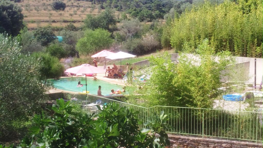 Les Jardins Du Mas Evesque Bed and Breakfast Rousson  Esterno foto