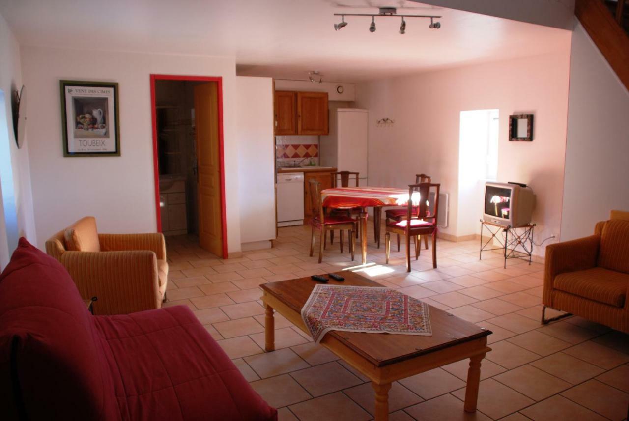 Les Jardins Du Mas Evesque Bed and Breakfast Rousson  Esterno foto