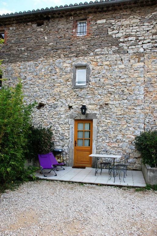 Les Jardins Du Mas Evesque Bed and Breakfast Rousson  Esterno foto